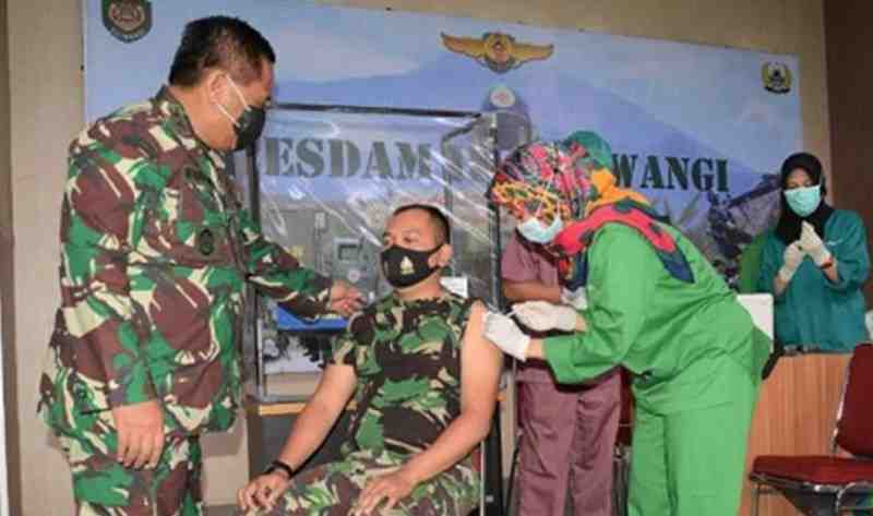 Ratusan Prajurit TNI Disuntik Vaksin Sinovac