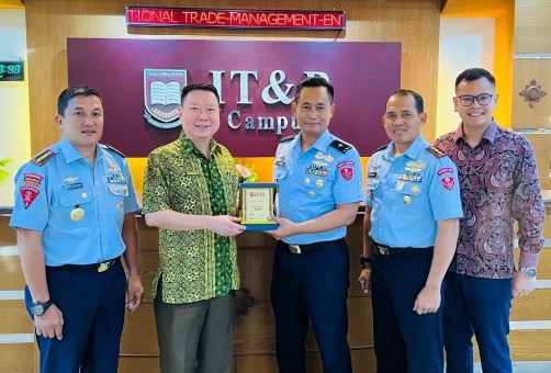 Institut Bisnis IT&B Sambut Hangat Kunjungan Kopasgat TNI AU
