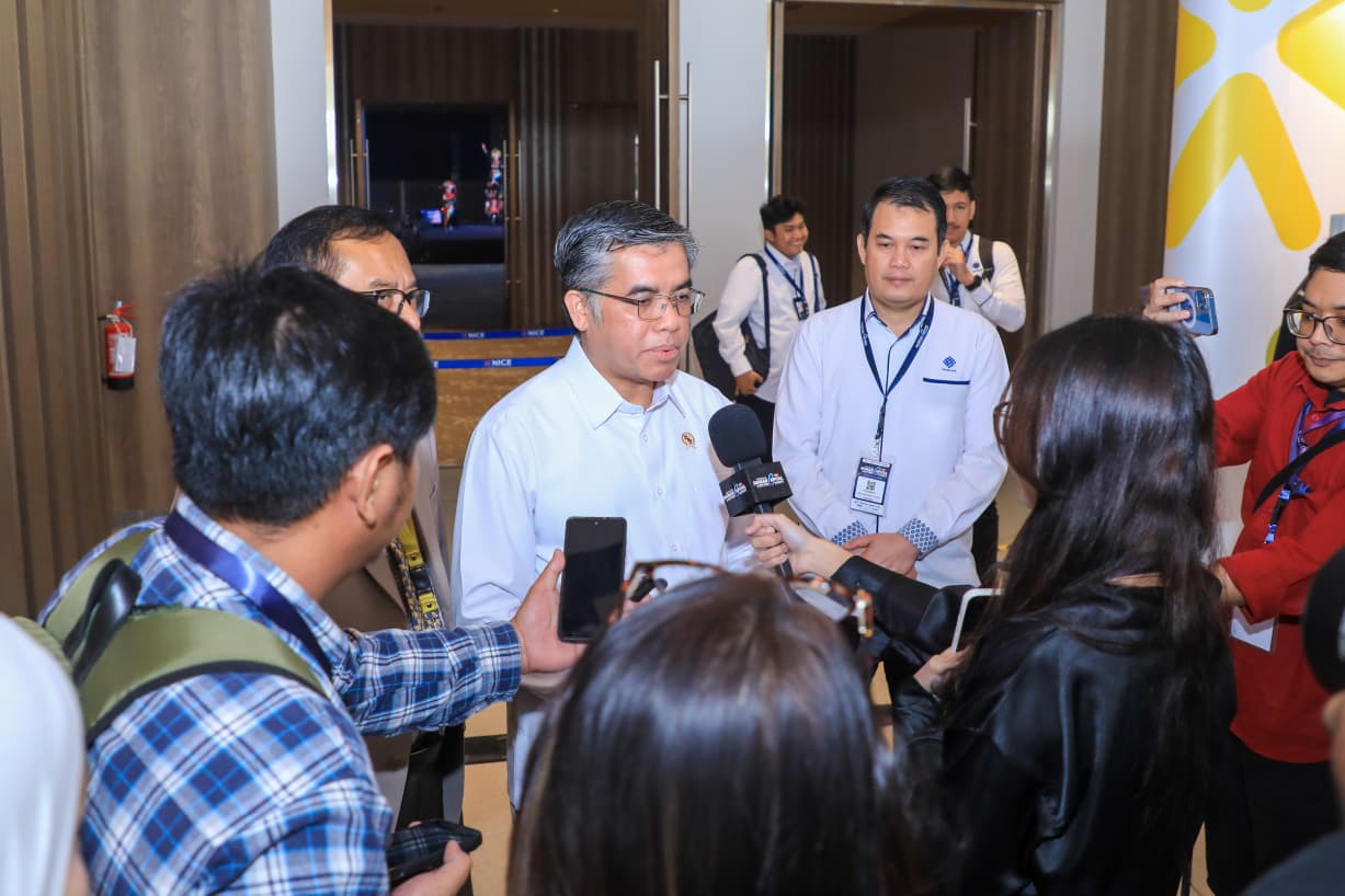 Adopsi AI di Dunia Kerja Untuk Meningkatkan Produktivitas Tenaga Kerja Nasional