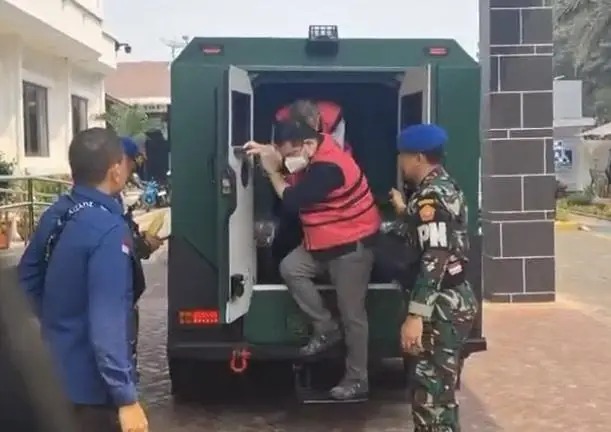 Kejagung Limpahkan Berkas Perkara Korupsi Tambang di Kalbar ke Penuntutan Kejari Kejagung Limpahkan Berkas Perkara Korupsi Tambang di Kalbar ke Penuntutan Kejari Jakarta Pusat